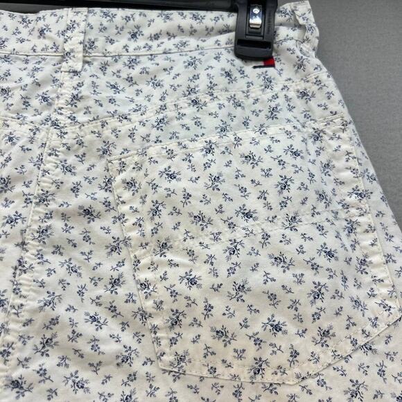 Tommy Hilfiger Women's Shorts Size 10 White & Blue Floral Print - Picture 10 of 12